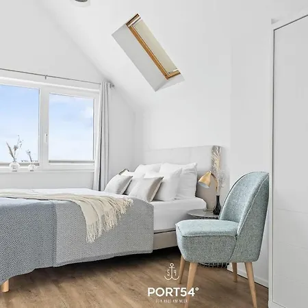 With 2 Bedrooms *