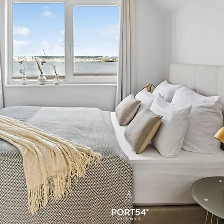 With 2 Bedrooms *